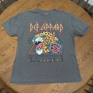 Def Leppard Hysteria Gray Short Sleeve Crewneck Graphic T Shirt Unisex Size L